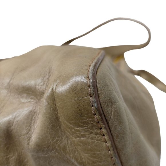 666114C V Miu Miu Crossbody Bag Beige Leather - Picture 5 of 9